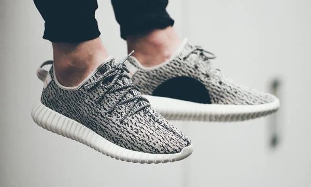 初代 Yeezy Boost 350.jpg